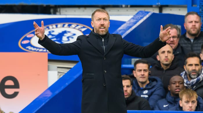Graham Potter coaching Chelsea